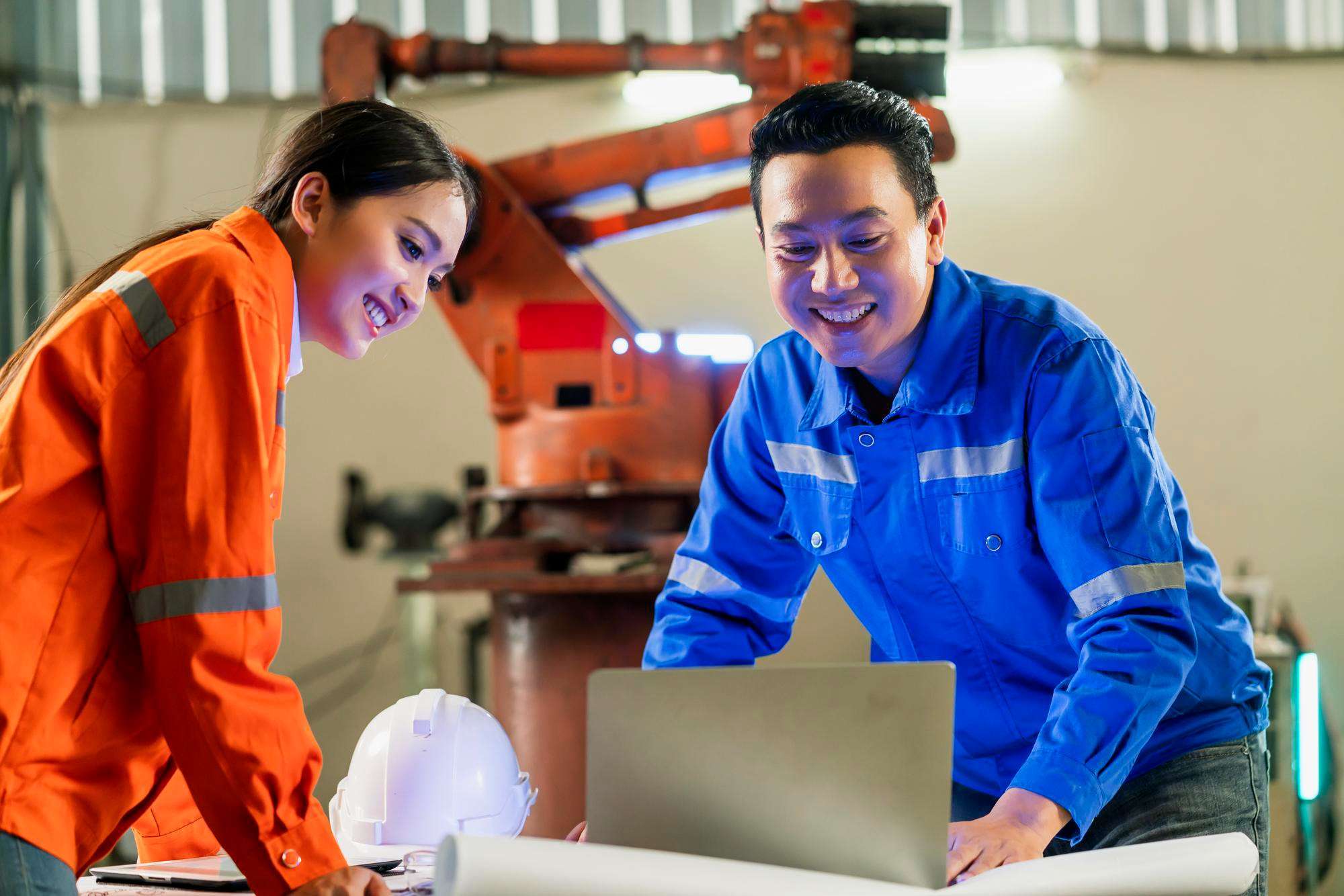 connecting GIS to field service apps help in optimizing processes