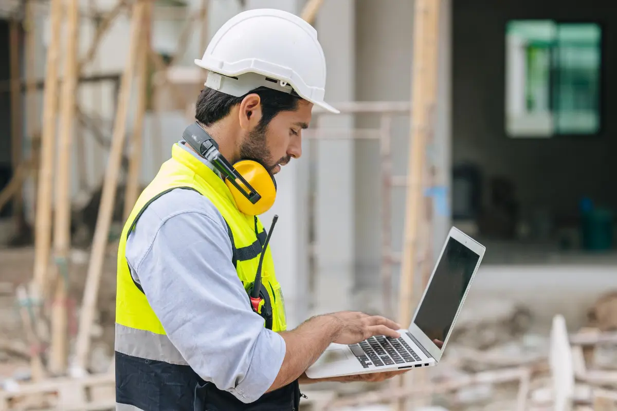 Job Tracking with Maps, GPS, and Smart Scheduling
